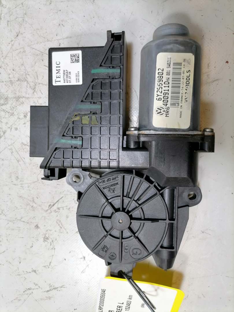 VW Polo 9N3 original Fensterhebermotor vorn links Bj.2005